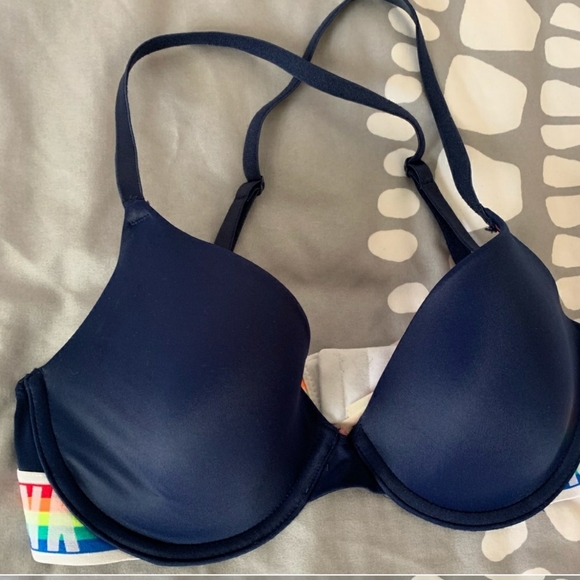 VS PINK Wear Everywhere Lightly Lined t-shirt Bra - Picture 6 of 7